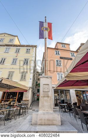 Split, Croatia - Aug 14, 2020: Coat Of Arm Stone Written In Latin Happy Is The Palace Of Split So Lo