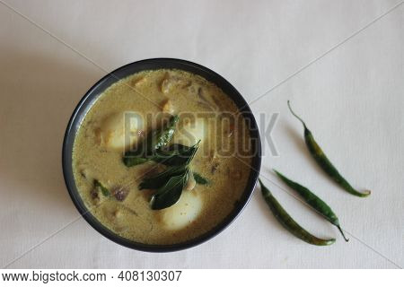 Kerala Style Egg Curry With Coconut Milk, Also Known As Nadan Mutta Curry