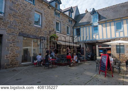 Saint-brieuc, France - August 27, 2019: Residents Of The City And Tourists Relax In Cafe And On Terr