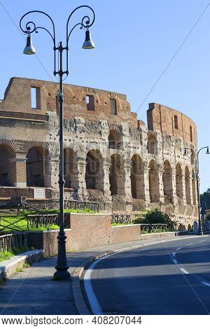 Rome, Italy - October 8, 2020: Colosseum, 1st Century Antique, Oval Amphitheatre In The Centre Of Th