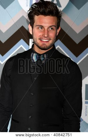 PASADENA, CA - 8 Ocak: Nico Tortorella FOX TV 2013 TCA kış basın turu Langham Hunt, katılır