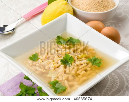 keitto passatelli, perinteinen italialainen resepti