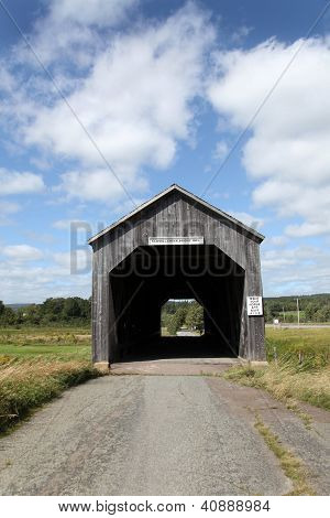 บริการครองสะพานใกล้ Hopewell ฮิลล์ รัฐนิวบรันสวิก แคนาดา