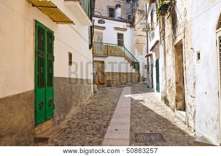 Alleyway. Rodi Garganico. Puglia. Italy.