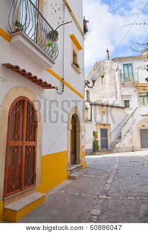 Alleyway. Rodi Garganico. Puglia. Italy.