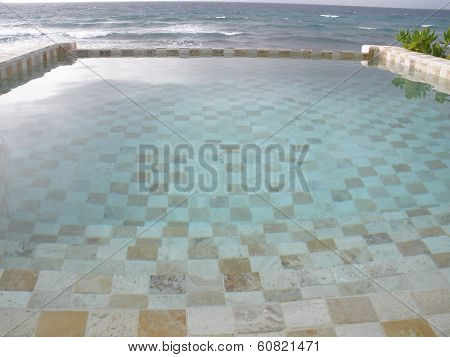 infinite pool