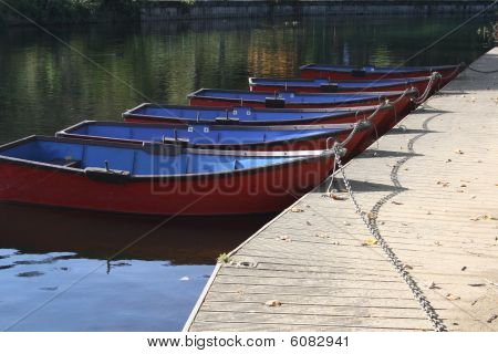 เรือความสุข