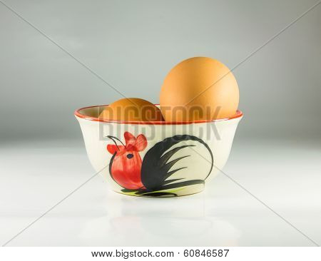 Eggs in the bowl