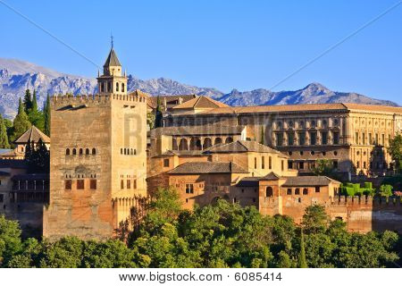 Se på Alhambra på sunset Granada