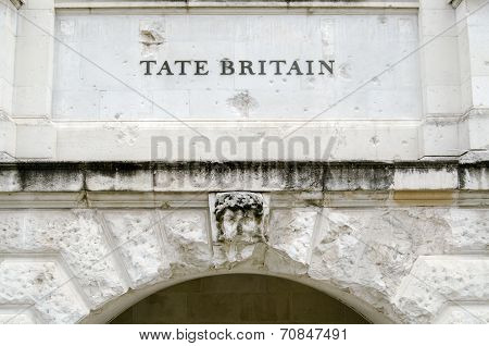 Tate Britain Entrance sign