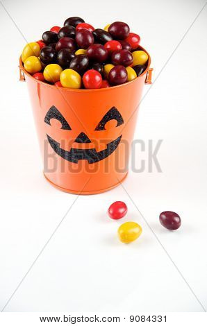 Cukierki czekoladowe w dyni wiadro