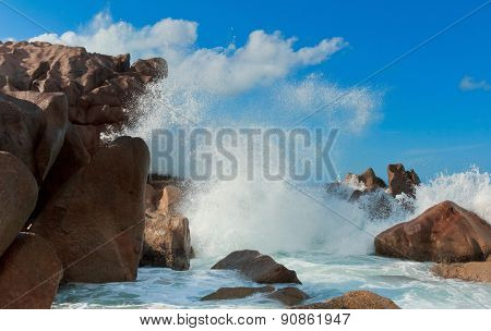 Magnificent Seychelles Violent Surf 