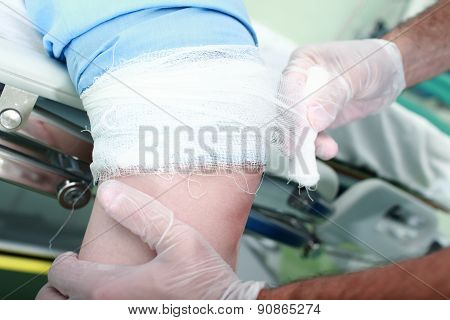 First Aid To Injured In The Emergency Room