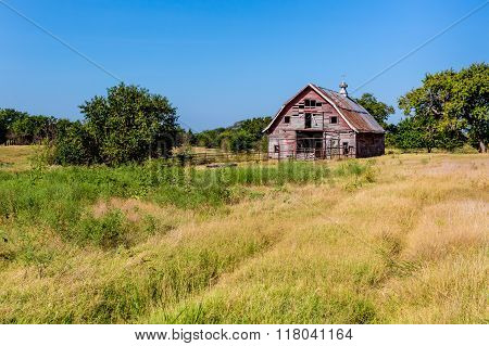 Old Abandonded  Barn In Oklahoma