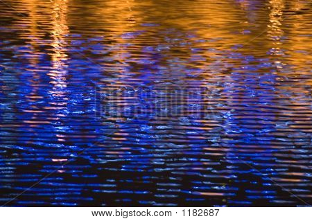 Blå och gyllene vågor