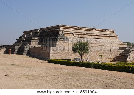 Vidzhayanagar's ruins
