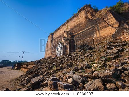 Mingun Pahtodawgyi Pagoda, Sagaing, Myanmar