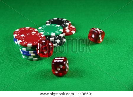 Un tir d'Action de 5 dés jetés sur la Table