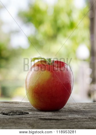 apple
