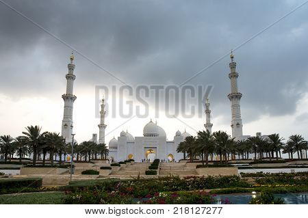 Abu Dhabi United Arab Emirates December 8th 2017: grand mosque under a rain cloud