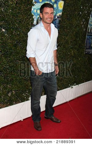 LOS ANGELES - 18. května: Aiden Turner v 