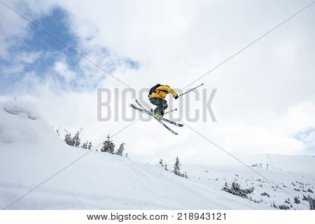 Good Skiing In The Snowy Mountains.