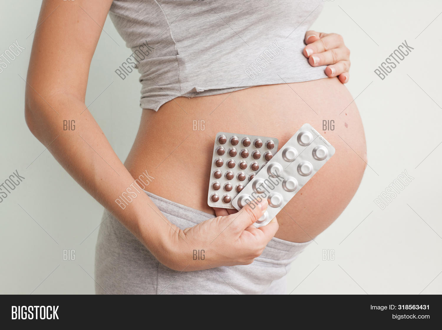 третий триместр беременности чешется живот