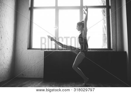 Plasticity Slim Woman Dancing Near Window. Professional Dancer Enjoy Dance. Lady Dancer Training Mod
