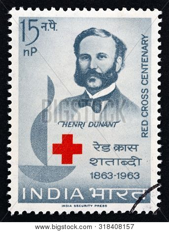 India - Circa 1963: A Stamp Printed In India Issued For The 100th Anniversary Of Red Cross Shows Hen