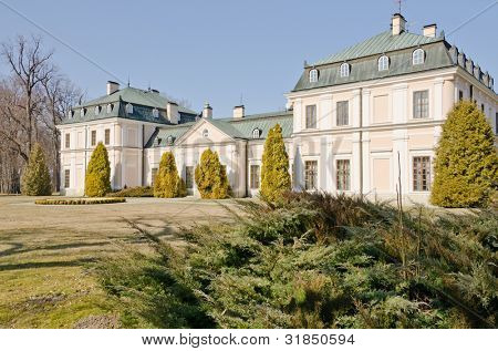 Sieniawa palác, Pomořské vojvodství, Polsko