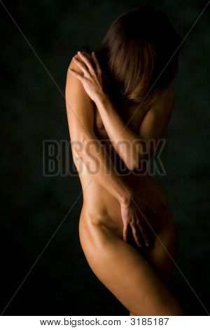 Anonyymi aistillinen tyttö studiossa