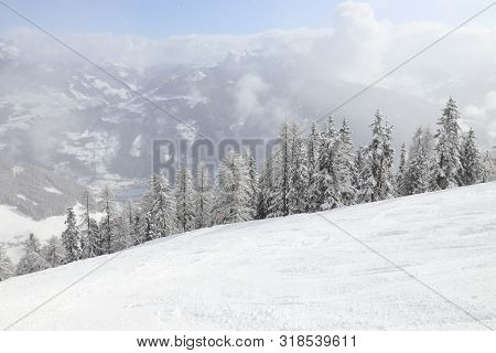 Austria Mountains Winter Ski Resort - Mayrhofen In Tyrol. Austrian Central Alps.