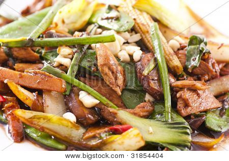 pollo con vegetales asiáticos stylie
