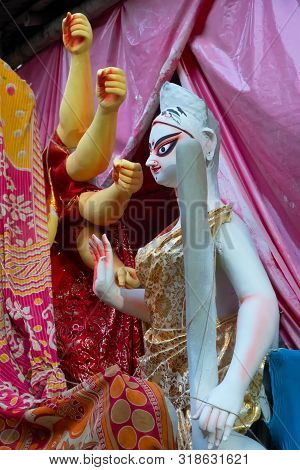 Clay Idol Of Goddess Saraswati