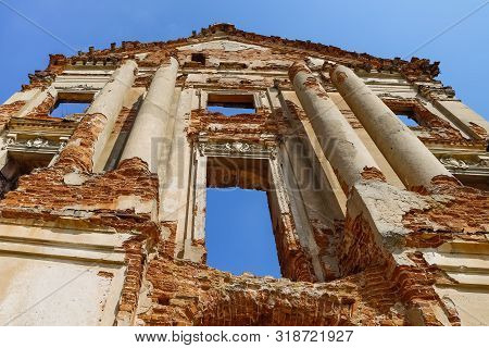 The Ruins Of Ruzhany Palace, Which Was Destroyed During The Great Patriotic War. August 2019, Belaru