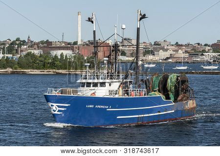 New Bedford, Massachusetts, Usa - August 24, 2019: Commercial Fishing Vessel Luso American I Heading