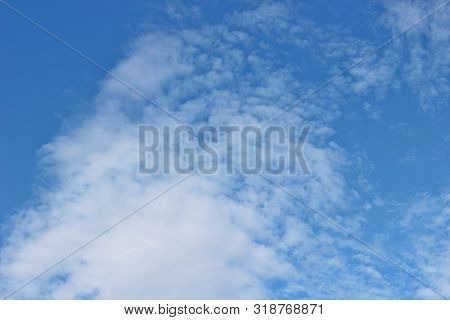 Bottomless Blue Sky Beautiful Cloud Blue Background