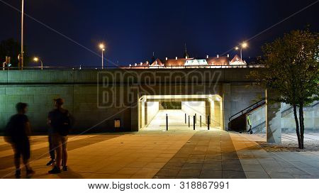Warsaw, Poland. 25 August 2019. Vistulan Boulevards On The Western Side Of The River Vistula In Wars