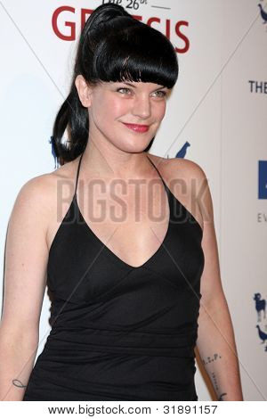 Los Angeles Mär 24: Pauley Perrette kommt 2012 Genesis Awards bei der Beverly Hilton heiß