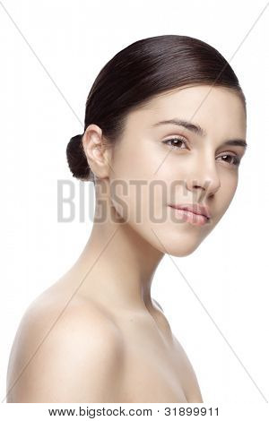 vers gezicht met natuurlijke make-up, geen filters die worden gebruikt op de huid, de huid textuur presenteren