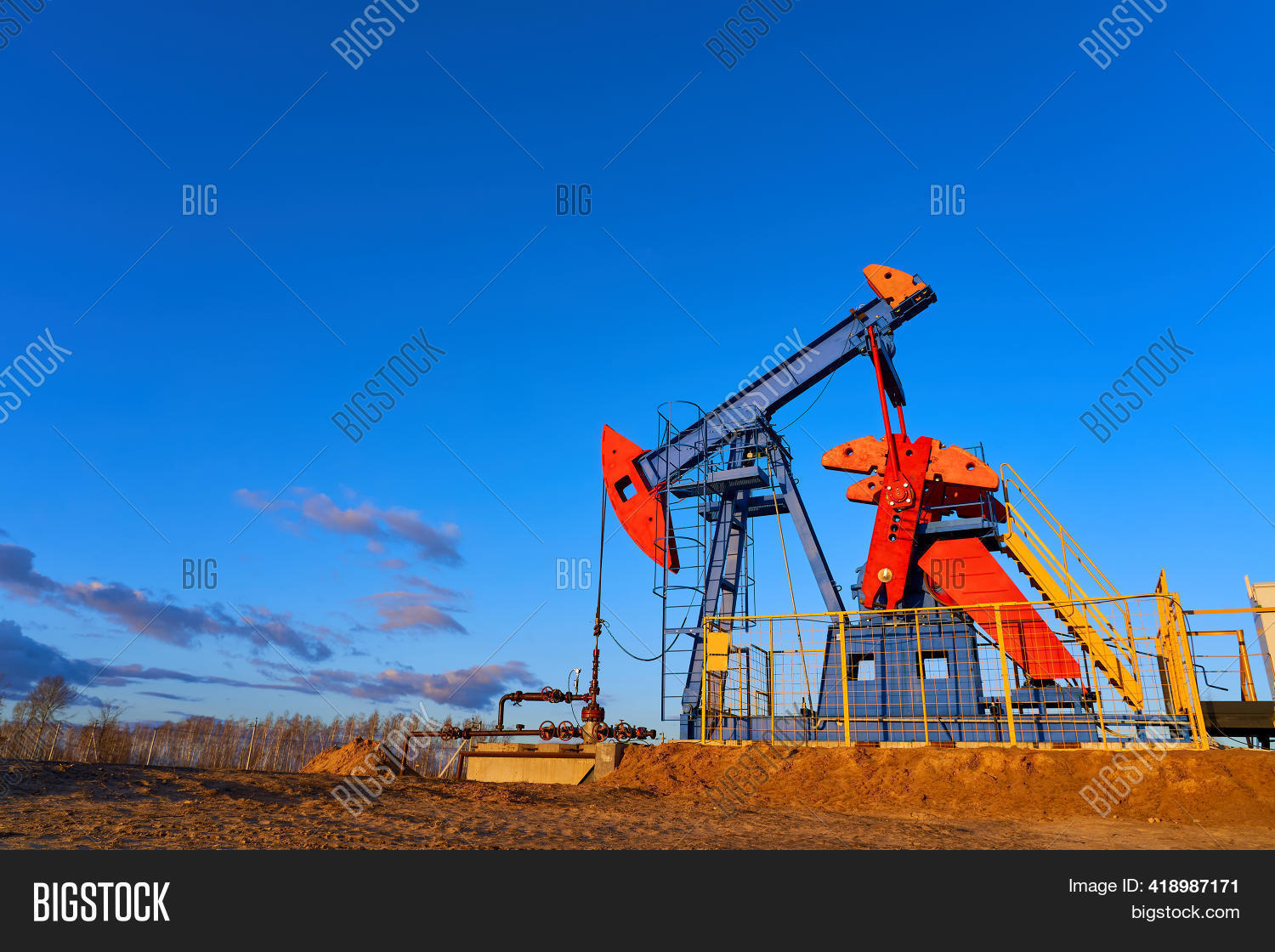 Oil Drilling Derricks Image & Photo (Free Trial) Bigstock