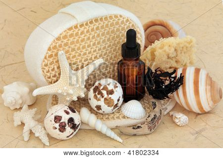 Algen Spa Zubehör mit Bad Bomben, Aromatherapie ätherische Öl Flasche, Muscheln, Peeling scru