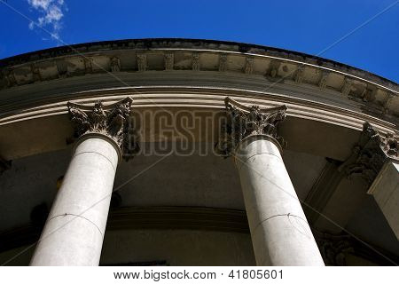 Colonna e nube del cielo