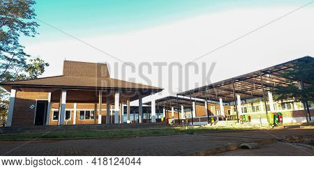 House In The Park. Sumedang, West Java, Indonesia (25-04-2921)