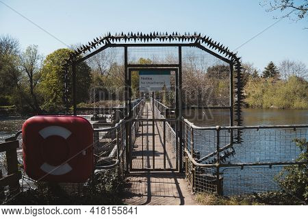 Staines-upon-thames, Spelthorne
 | Uk. No Unauthorised Access Sign On The Locked Gate At The Penton 