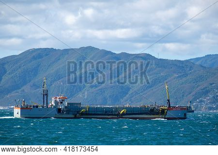 Wellington Harbour, New Zealand 25th April 2021. Dredger Tshd Albatros