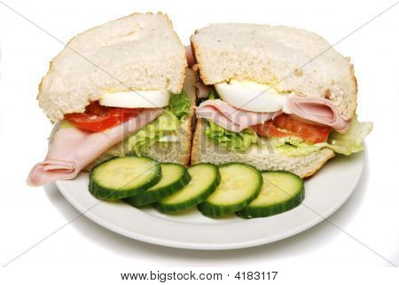 Skiveskåret skinkesandwich