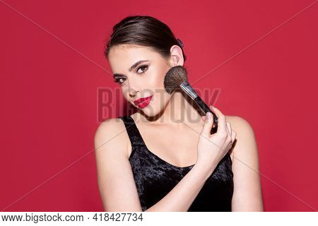 Portrait Of Woman With Makeup Brush Near Face. Beauty Woman With Clean Healthy Skin, Natural Make Up