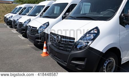 Bordeaux , Aquitaine France - 04 22 2021 : Opel Dealership Car Van Panel Movano Vivaro Combo Cargo Z