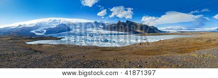 Glacial Lagoon Fjallsï¿½rlï¿½n